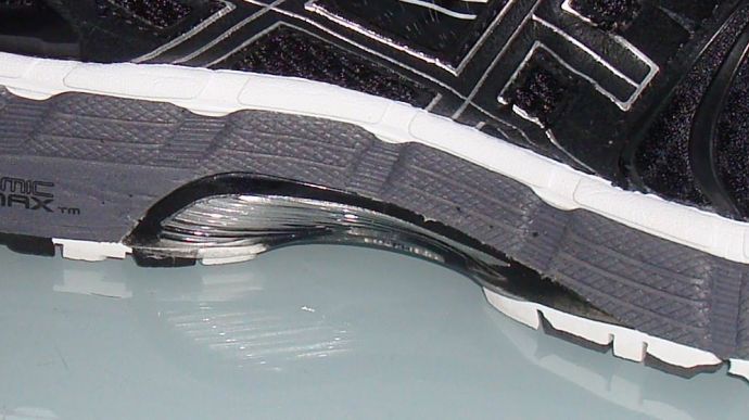 Asics Gel Kayano 18 - Midsole Detail - Medial View