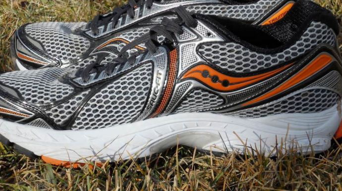 Saucony PowerGrid Triumph 9 - Medial View