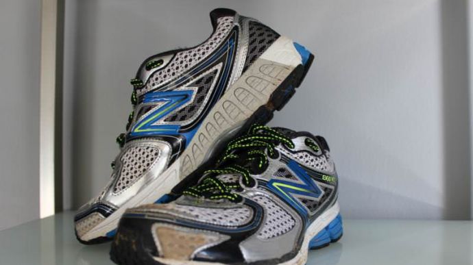 New Balance 860V3 - Medial Side