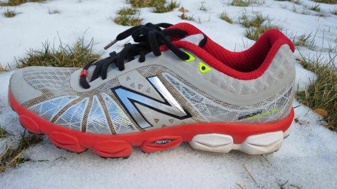 New Balance 890V4 - Medial Side