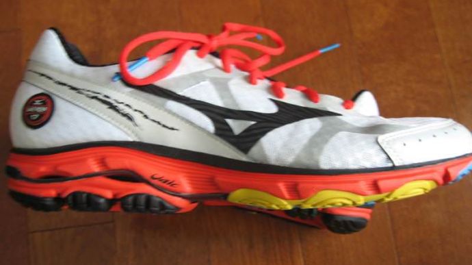 Mizuno Wave Rider 17 - Medial SIde