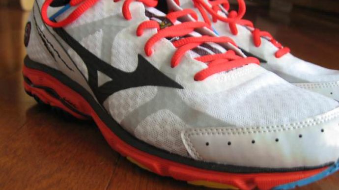 Mizuno Wave Rider 17 - Medial Side
