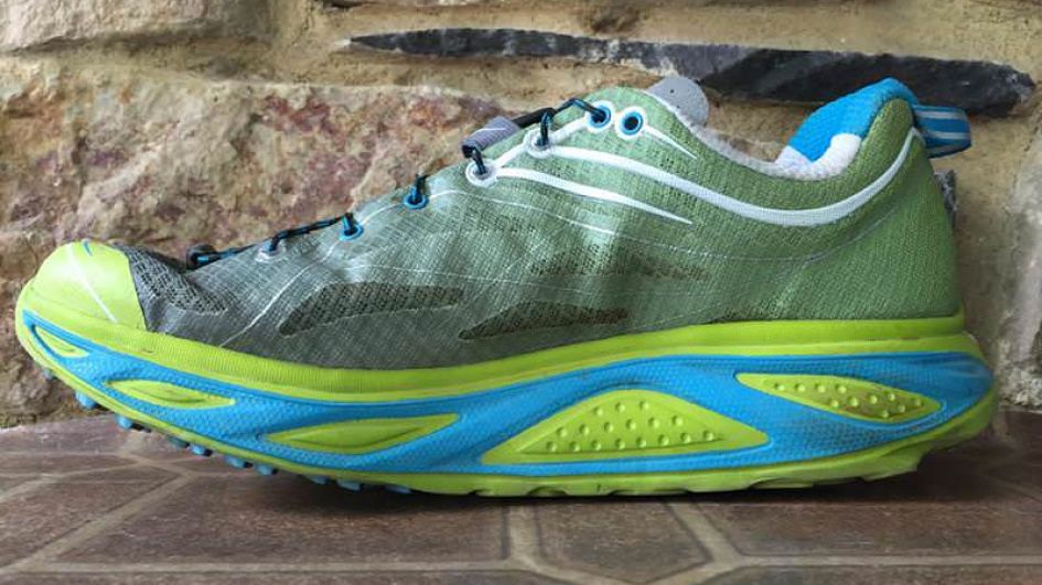 hoka one one road shoes