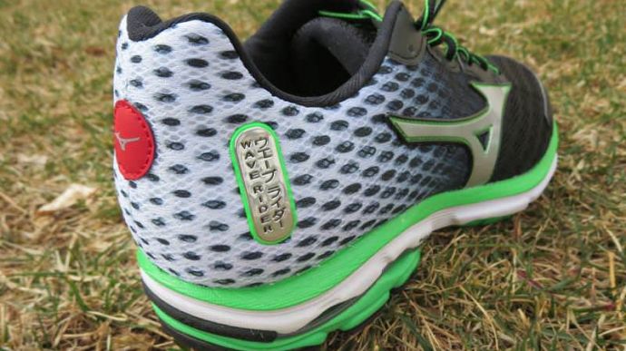 Mizuno Wave Rider 18 - Medial Side