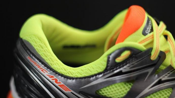 Saucony Hurricane - Logo