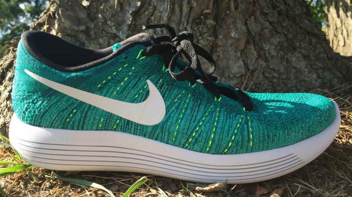 Nike LunarEpic Low Flyknit - Lateral Side