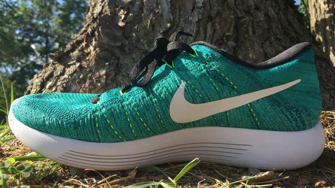 Nike LunarEpic Low Flyknit - Medial Side