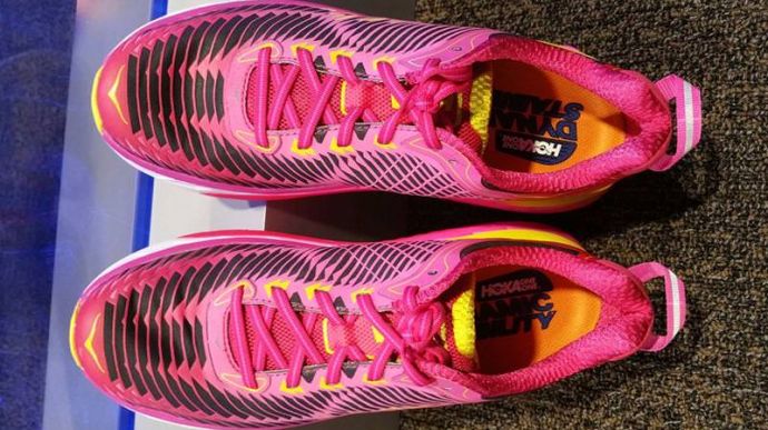 Hoka One One Arahi - Top