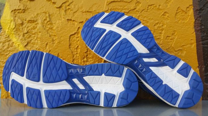 Asics GT-1000 6 - Sole