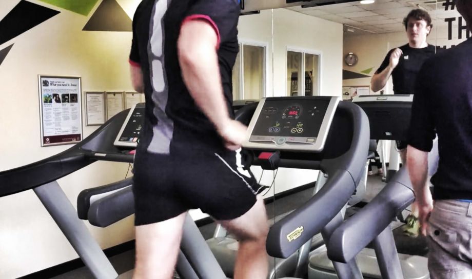 Treadmill Running Session for Stronger Legs [Video]