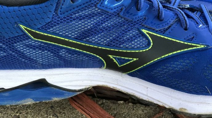 Mizuno Wave Rider 21 - Medial Side