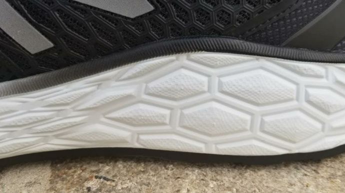 New Balance Fresh Foam Vongo v3 - medial closeup
