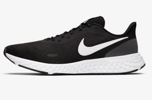 Nike Revolution 5 - professional