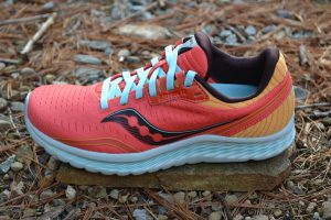 saucony kinvara 11 vs nike pegasus 37