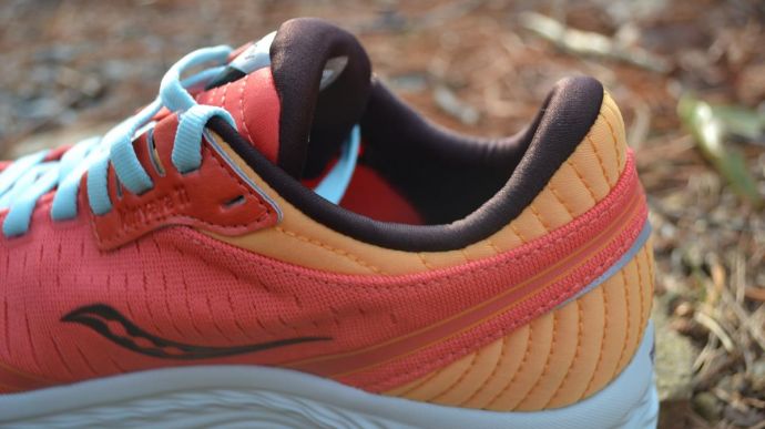 saucony kinvara 11 vs nike pegasus 37