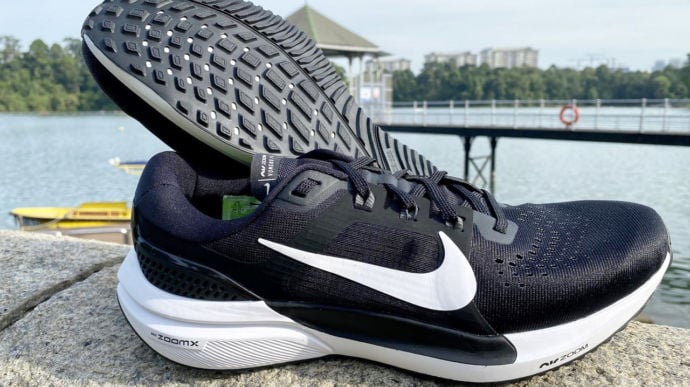 Nike Air Zoom Vomero 15 - Pair