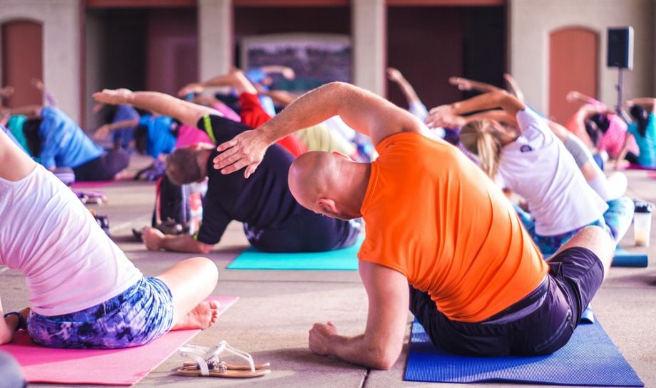 Understanding stretching vs yoga: Which is best for you, a runner?