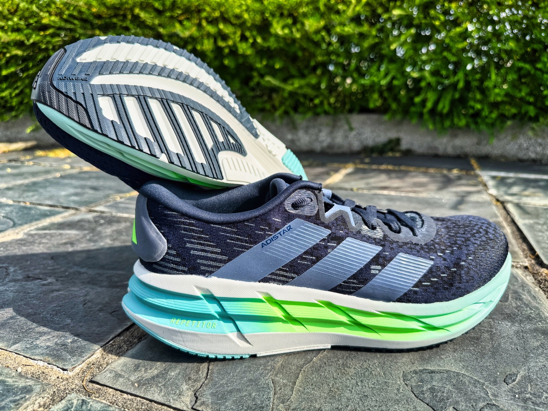 Picture of adidas adiSTAR 4