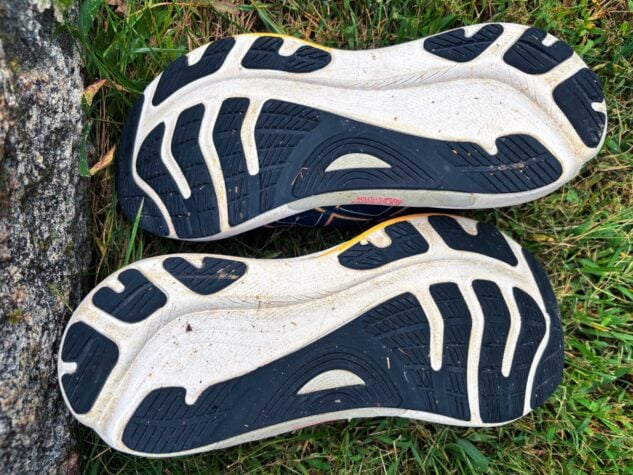 Gel Kayano 32 sole unit