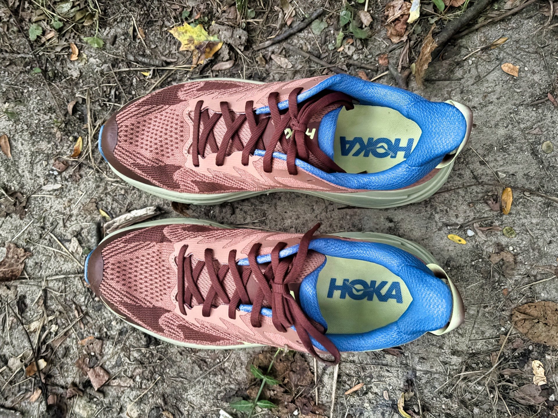 Picture of HOKA Challenger 8