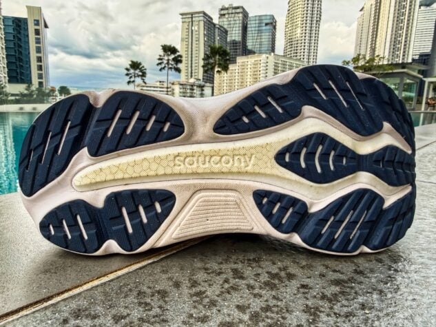Picture of Saucony Hurricane 25