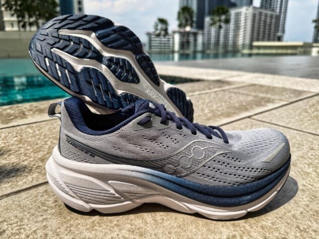 Picture of Saucony Hurricane 25