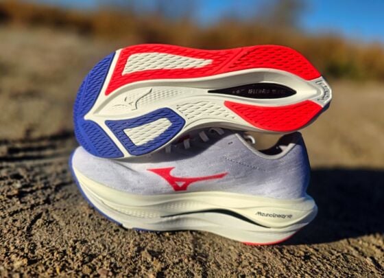 Picture of Mizuno Wave Rebellion Flash 3